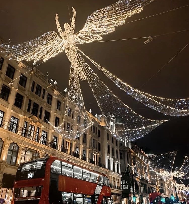 London England Was Just Named As The Best Christmas Tour Destination In The World!